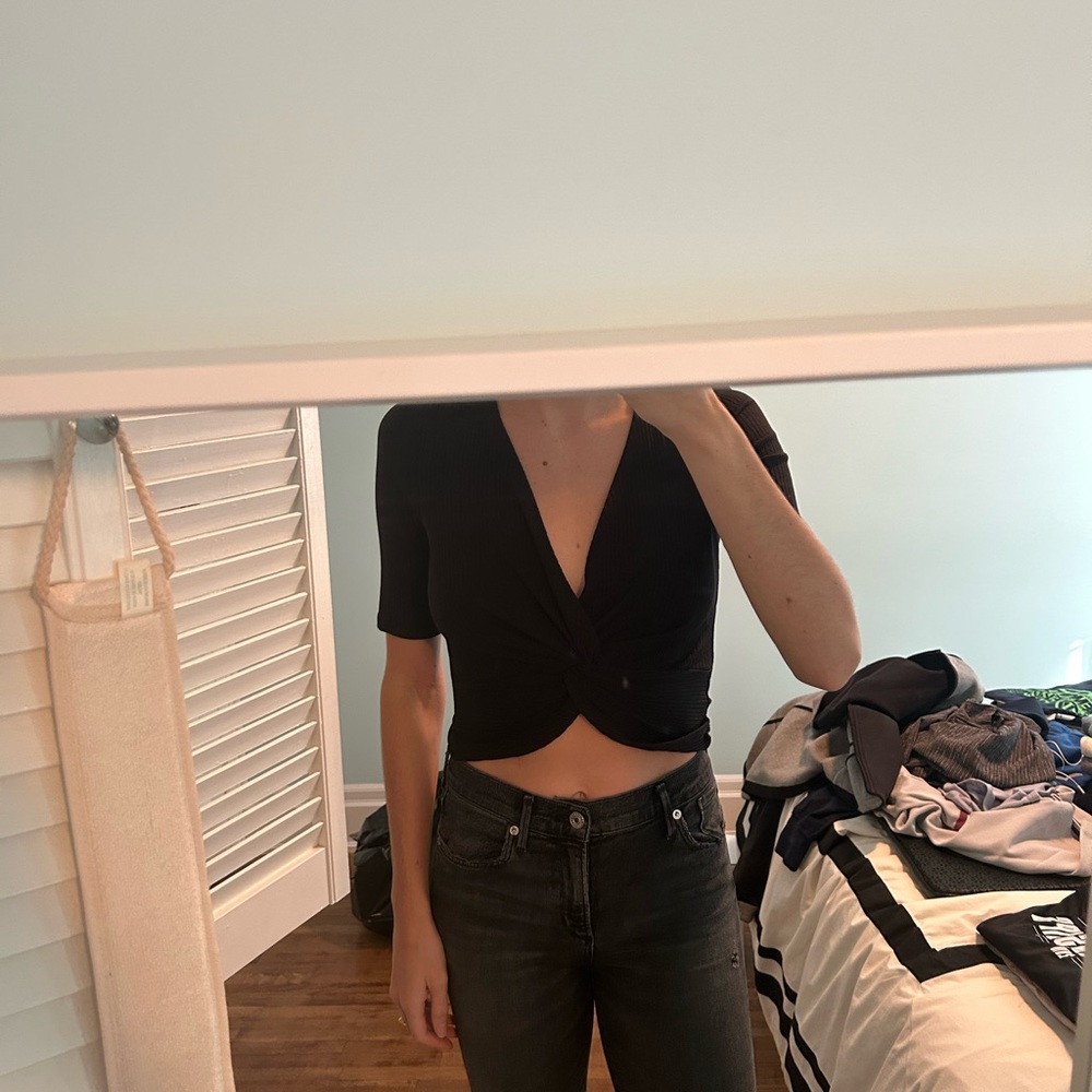 Club Monaco v neck top